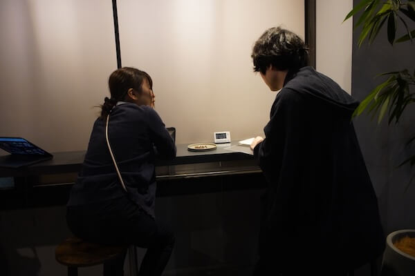 コーヒー豆占いをするにしけい